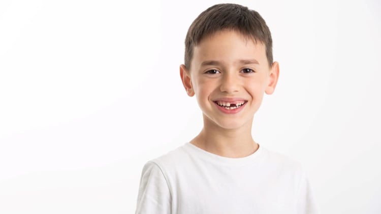 traumatismo dental que sucede cuando un nino se golpea el diente