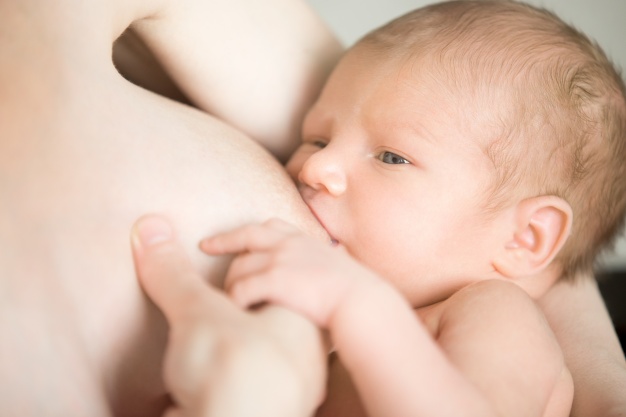 Alimentación del bebé, ¿Leche materna o fórmula?